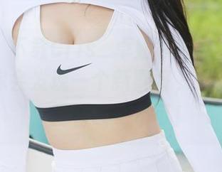 美媛馆 – 下载Cris_卓娅祺的网袜写真集更新，你会发现一个新喜好，爱情与网袜，二者缺一不可！