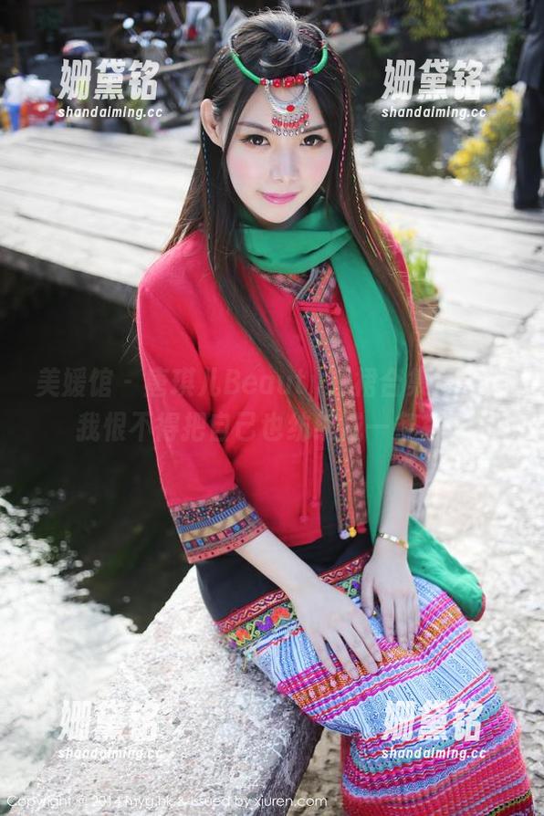 美媛馆-唐琪儿Beauty 美媛馆 - 唐琪儿Beauty短裙合集:看得我恨不得把自己也纺织成一条裙子