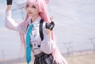 作品呈现:艾西Aiwest的厨娘,成功炸裂我的审美!