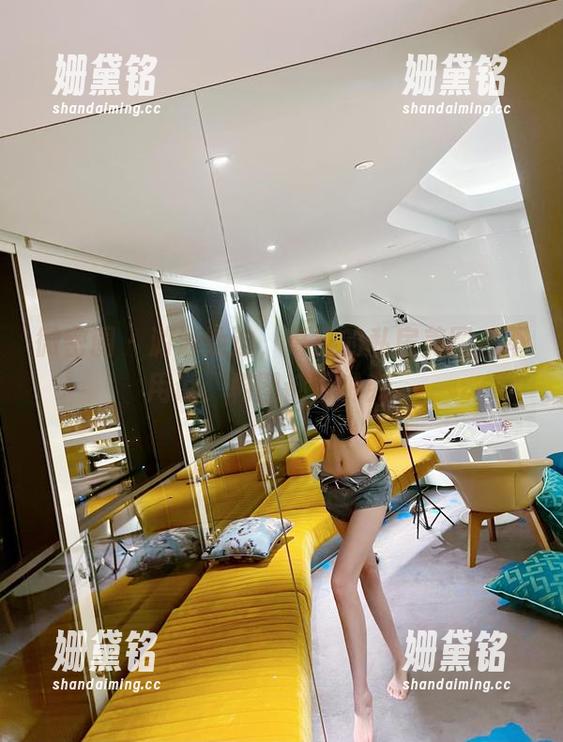 葛征 微密圈 - 游泳池边,葛征的私房美图,不用说,构图都很讲究。