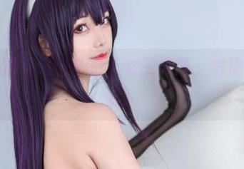当蜜汁猫裘遇上私拍：女王风范，统治你的屏幕！