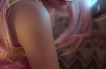 蠢沫沫女王：高清美图背后是无与伦比的姿态。