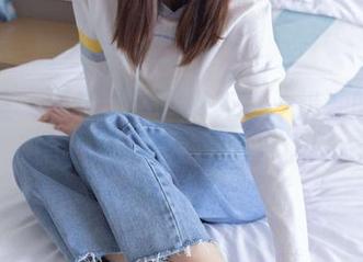 袜啵啵 - 当袜子遭到抛弃——奶油的裸足（花絮版）资源欢乐送！