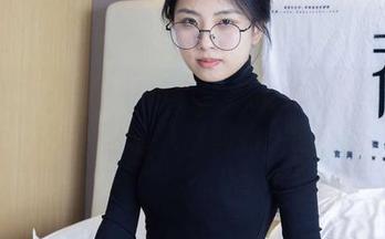 袜啵啵 - 图包中的小乐趣：稚予和Vans总有些出乎意料的组合！