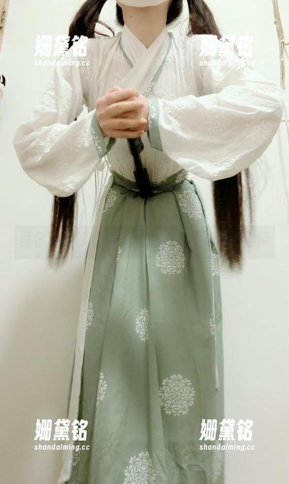 西尔酱 西尔酱的汉服腰合集,真是个有趣的选择
