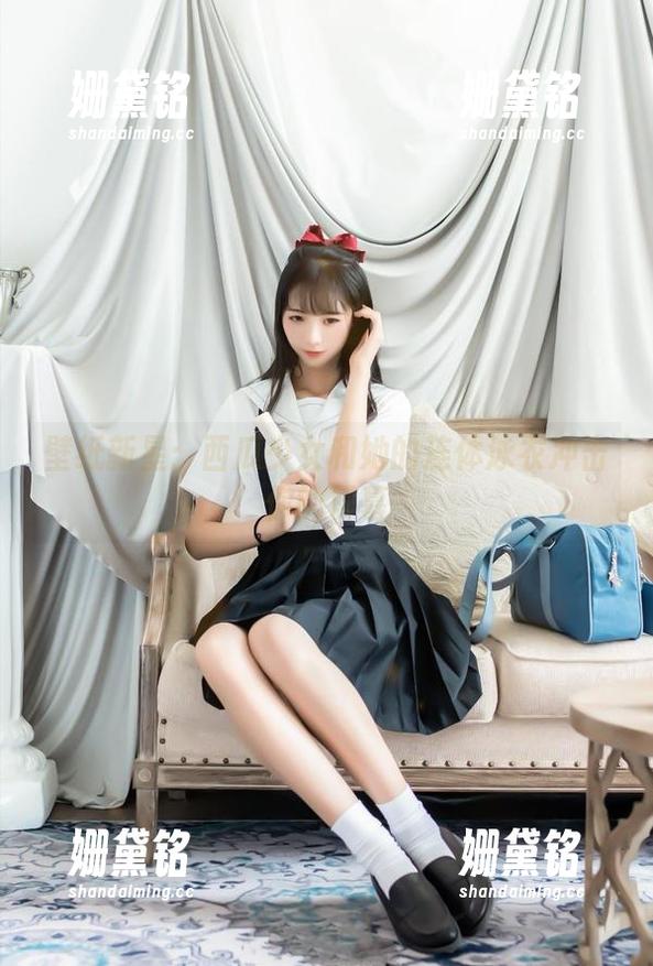 西瓜少女 壁纸新星:西瓜少女和她的连体泳衣冲击你的屏幕