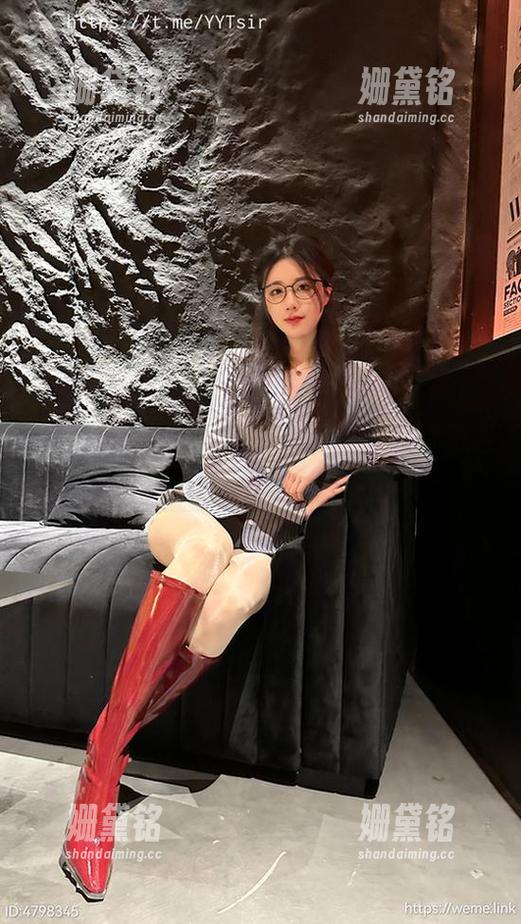 微密圈 - 原图太美？！轩子巨2兔：快把这牛仔裤变成壁纸！