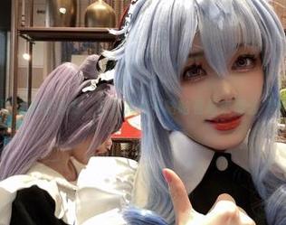 水手服到底有啥魔力，让阿九从不咕咕看起来那么“特别”？