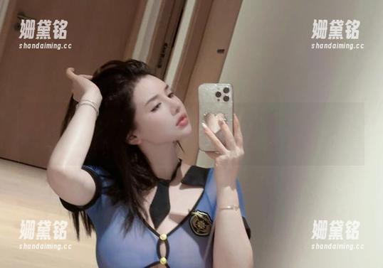 阿色 微密圈 - 阿色的红色内衣性感而不猥琐,照片好像在说:“来啊,不要怂!”