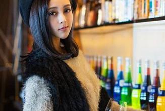青豆客 - “无圣光下的汪佩妮Penny:内衣与自由深藏的调皮“